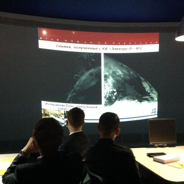 Фото к Около 200 человек из 8 городов узнали о российских космических разработках на онлайн лекции в ИЦАЭ